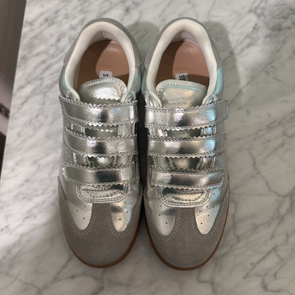 Steve Madden Momentum Silver Sneakers Size 9 - Picture 5 of 7